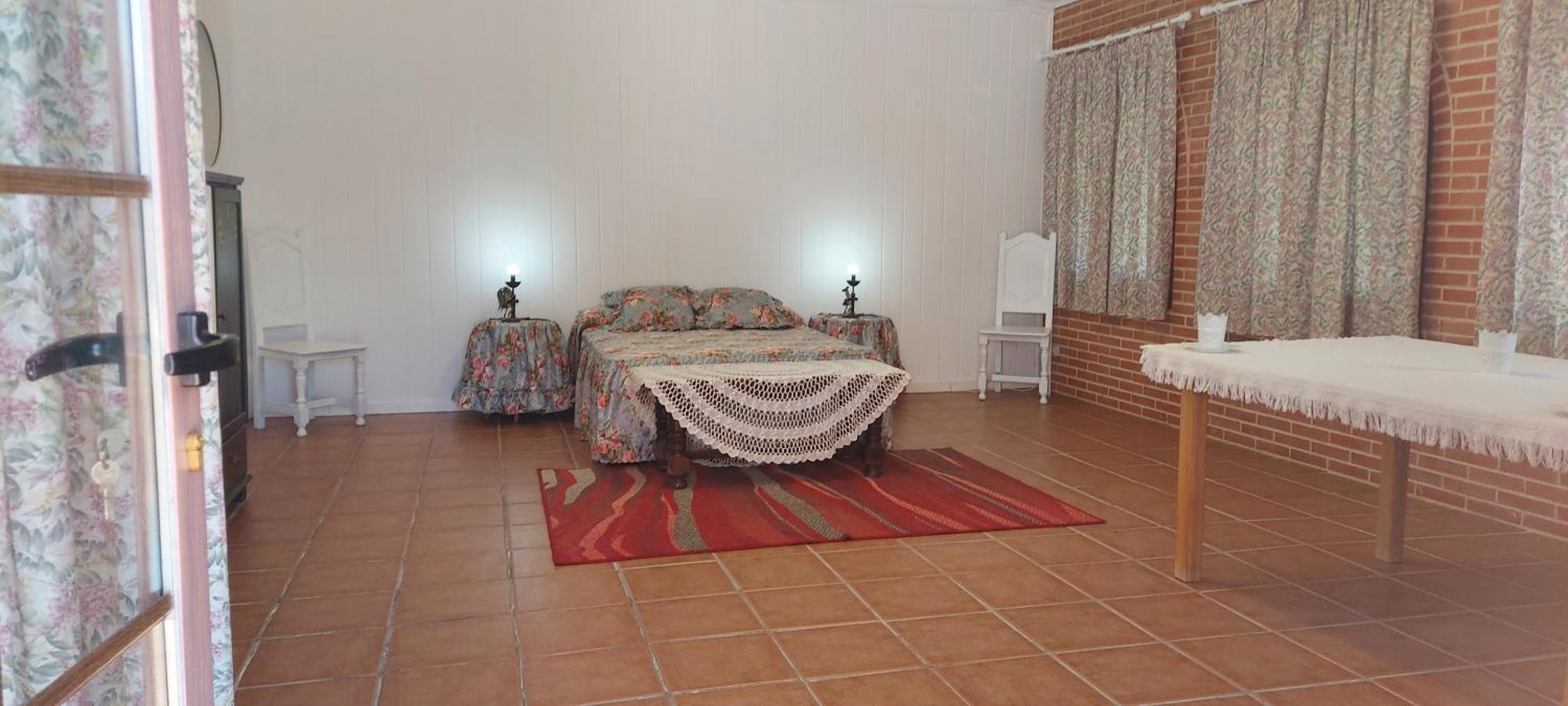 Apartment Habitacion,piscina Y Jardin