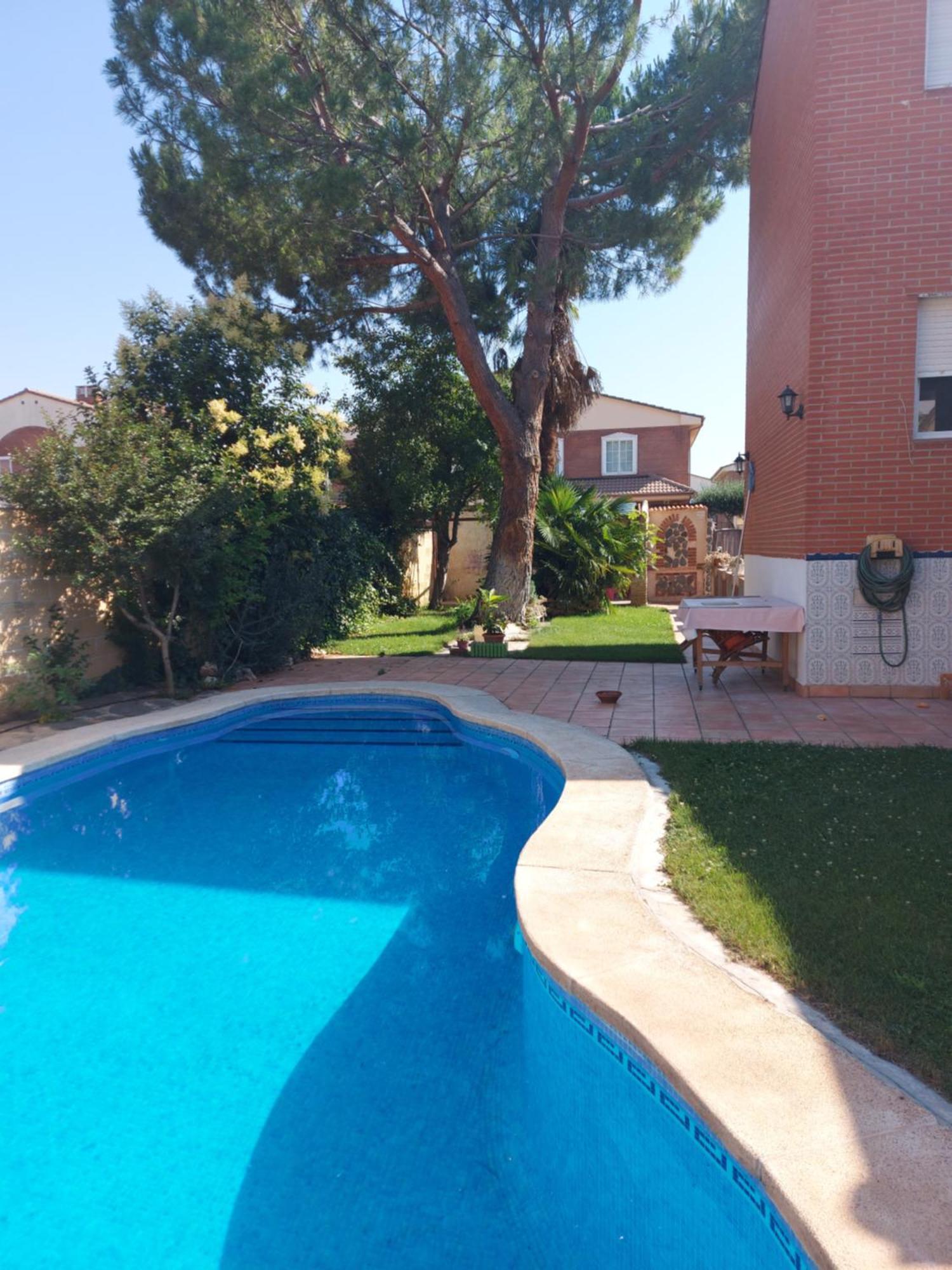 Habitacion,piscina Y Jardin Azuqueca de Henares
